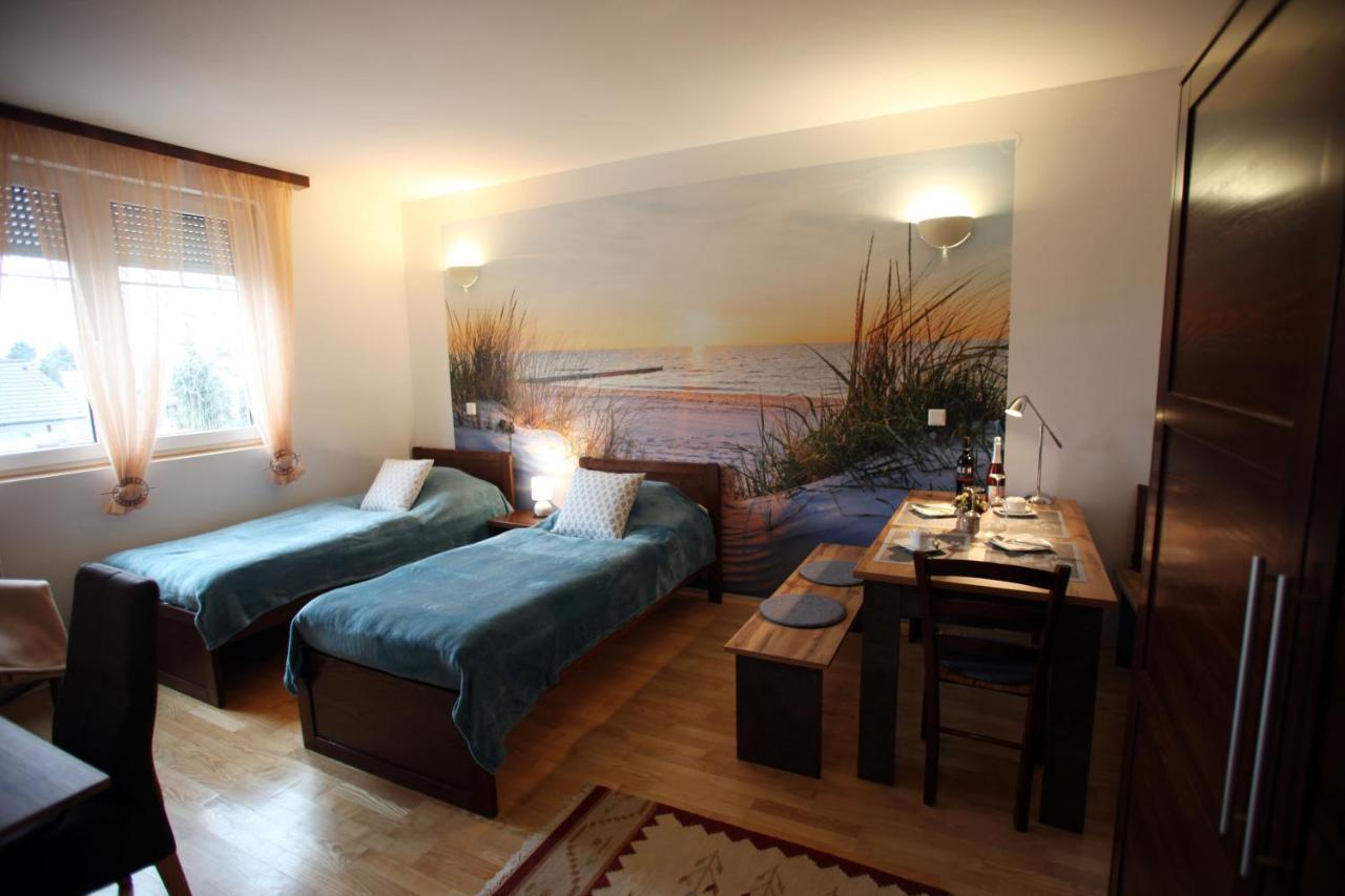 Landhaus Klambauer Ferienapartments Thermennaehe St Martins Therme Frauenkirchen Buitenkant foto